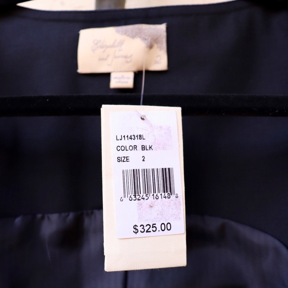 NWT Elizabeth and James Black Structured Top 🖤 - Picture 4 of 4